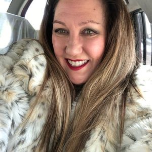 Meet your Posher, Lee